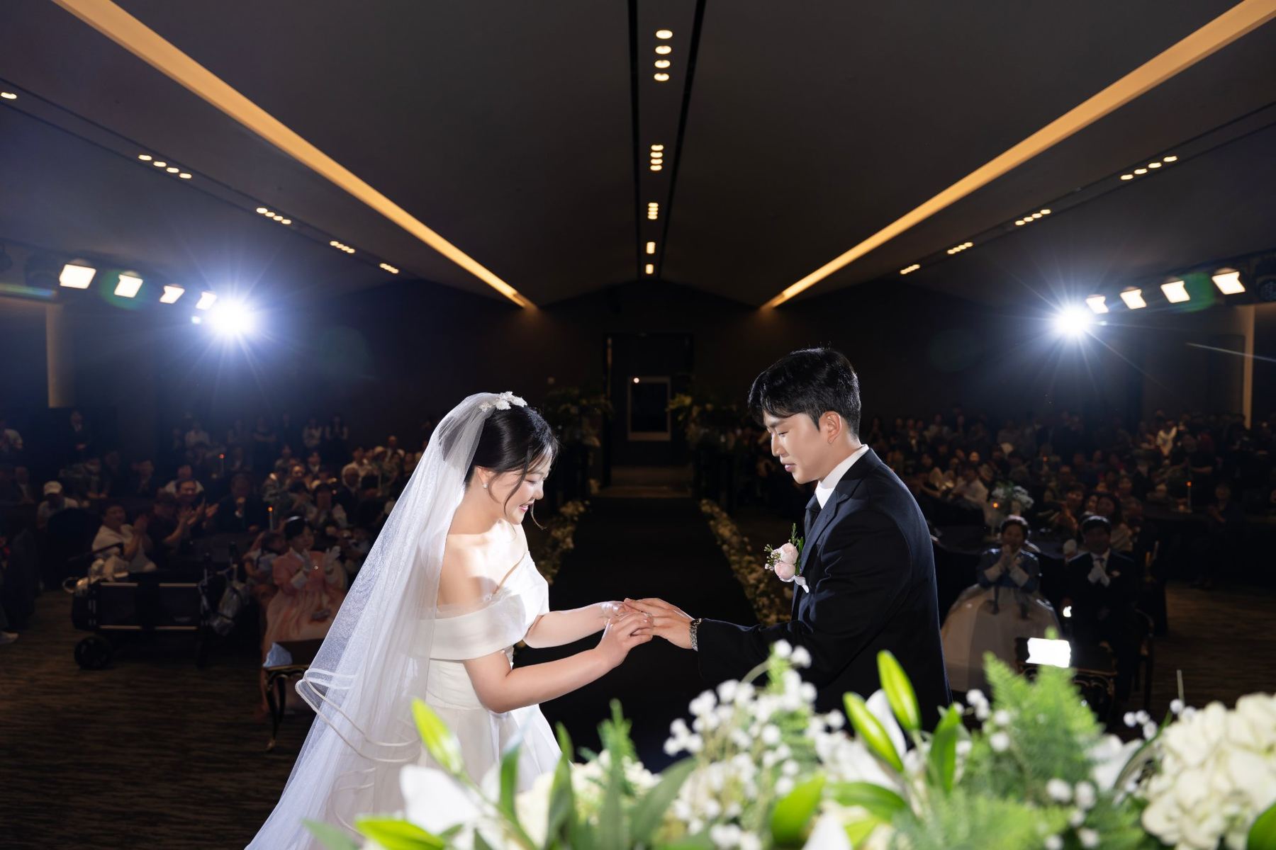 아일랜드리솜 태안 2026 본식 스냅 웨딩 사진 — 리에르그라피